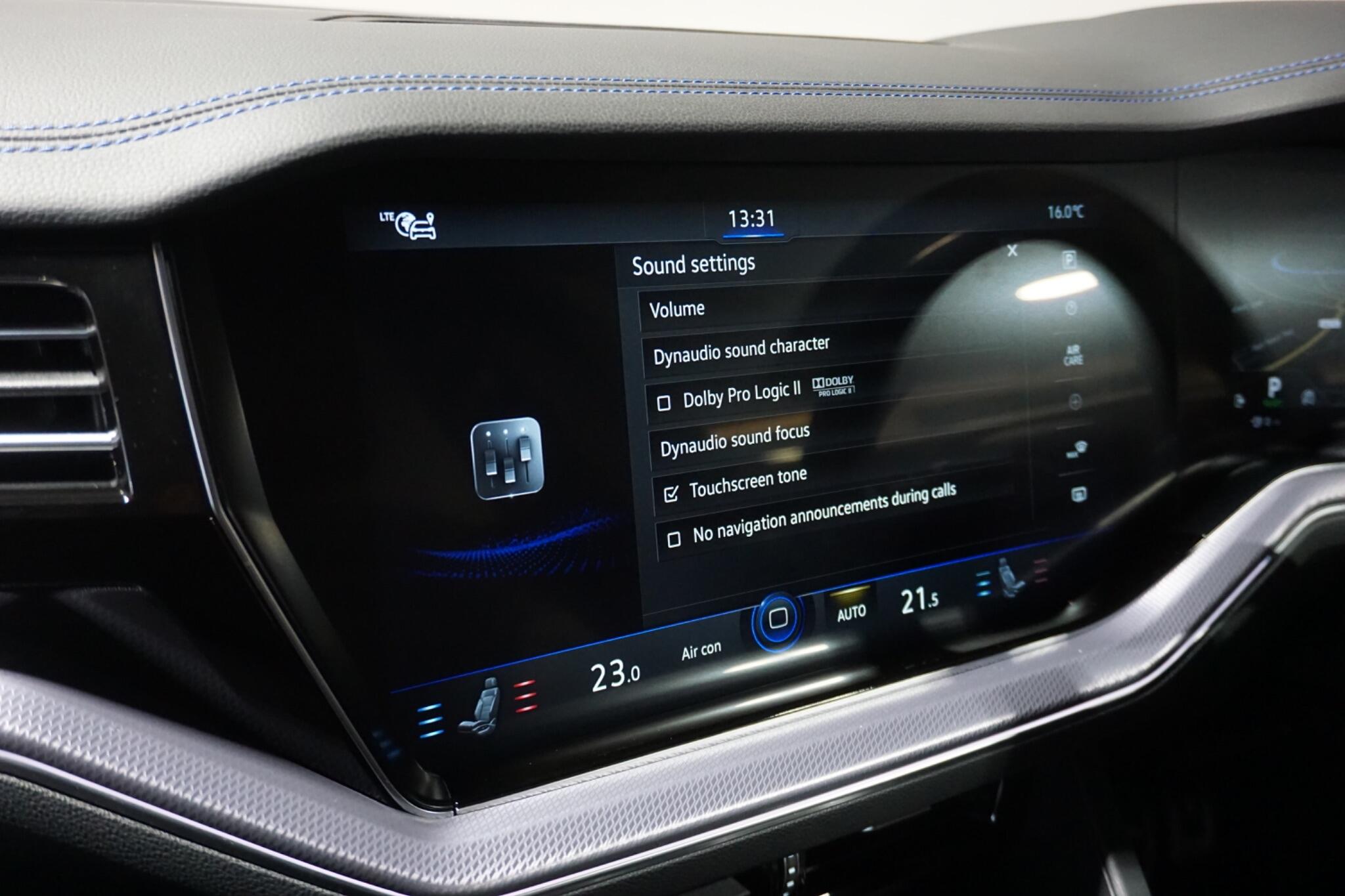 Volkswagen Touareg 3.0 V6 TSI eHybrid 14.3kWh R SUV 5dr Petrol Plug-in Hybrid Tiptronic 4Motion Euro 6 (s/s) (462 ps)